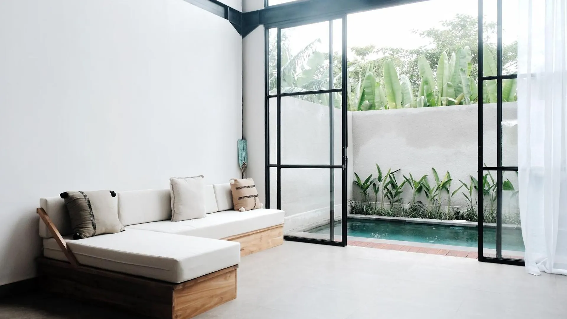 Hidden Gem! Beach Loft With Garden! Rare! Canggu 0*,  Indonesia