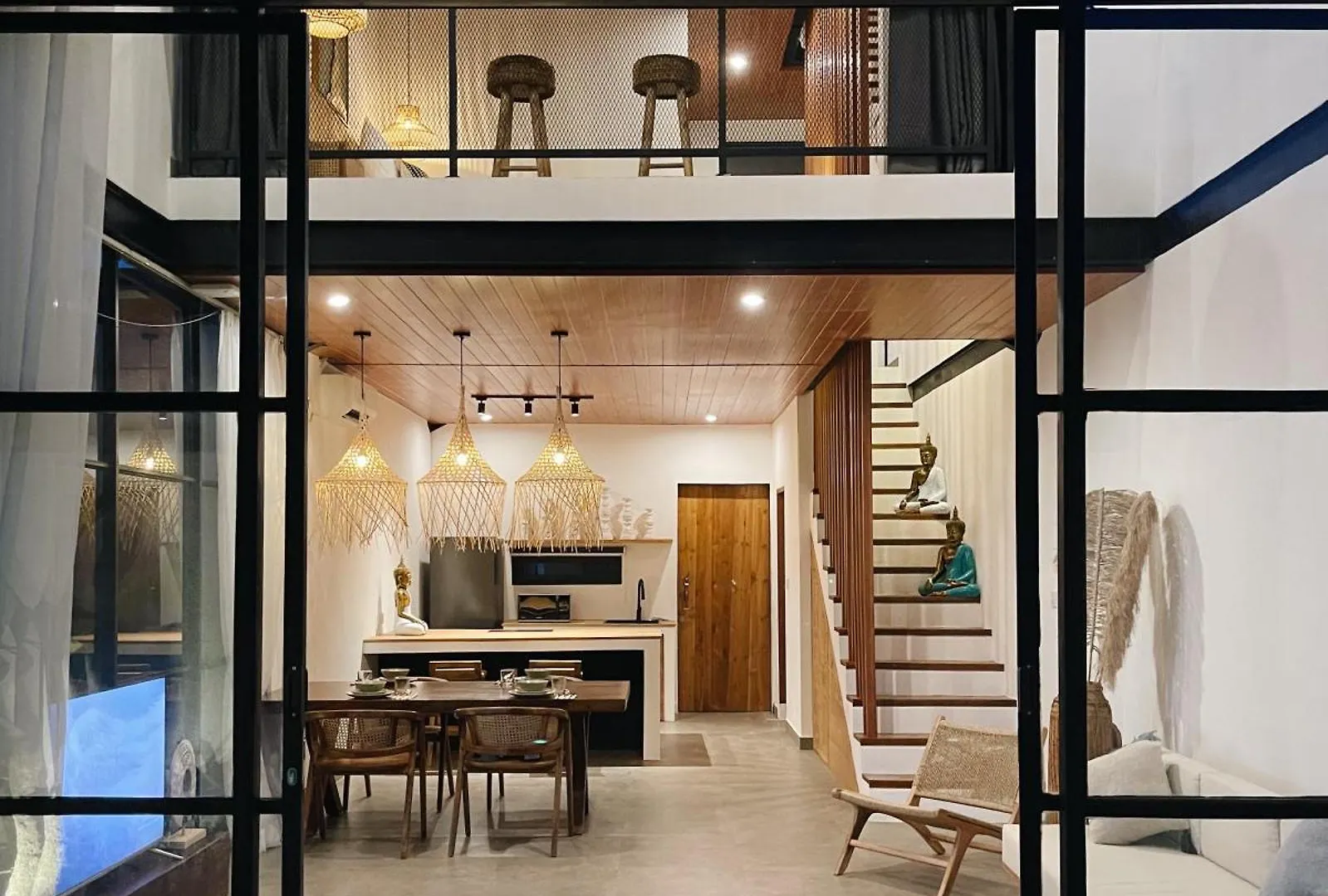 Hidden Gem! Beach Loft With Garden! Rare! チャングー